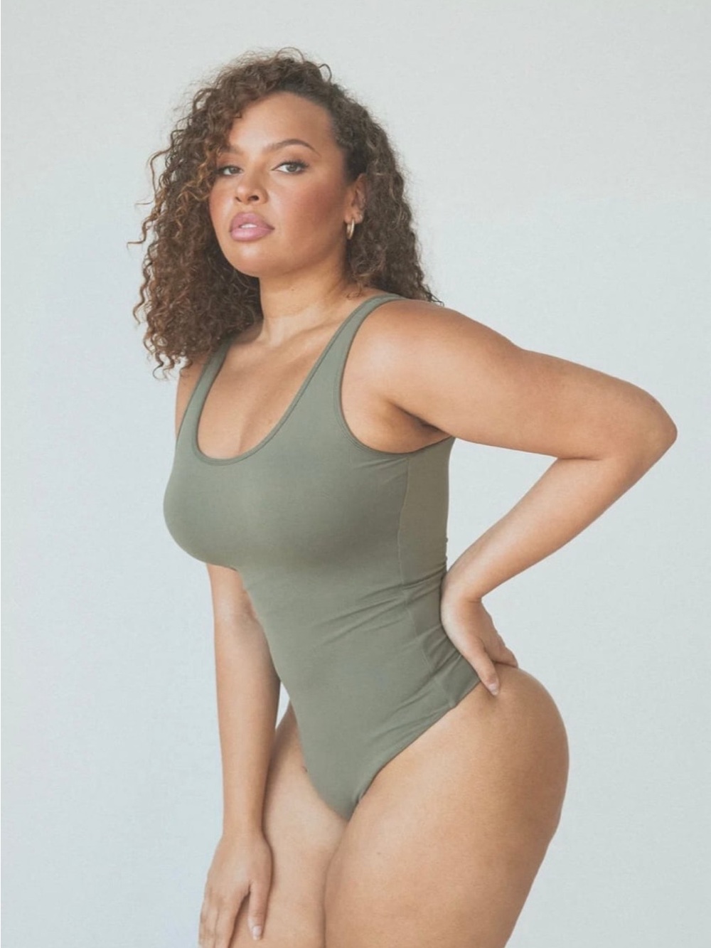 🌲 Klassy Network • Scoop Neck Tank Bodysuit in Forest Green - Picture 3 of 9